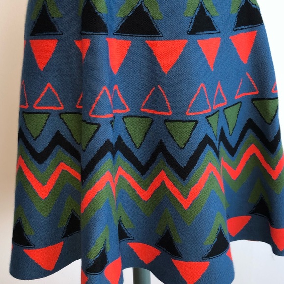 Issa Dress - Picture 3 of 8